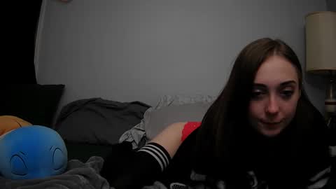 nrdyemogrl online show from February 13, 3:07 am