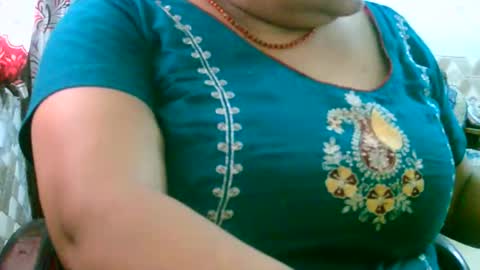 nsexyladdy online show from May 12, 4:20 am