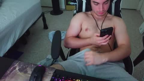 nsfwlogan50 online show from May 27, 5:54 pm