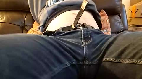 Snapshot of nudestud887 chatting on December 13, 8:04 pm nudestud887 online show from December 13, 8:04 pm