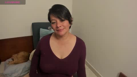 Snapshot of nuit_rose chatting on January 20, 4:54 am nuit_rose online show from January 20, 4:54 am