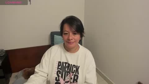 Snapshot of nuit_rose chatting on January 24, 2:39 am nuit_rose online show from January 24, 2:39 am