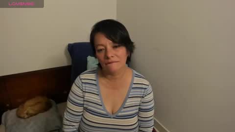 Snapshot of nuit_rose chatting on March 3, 5:09 am nuit_rose online show from March 3, 5:09 am