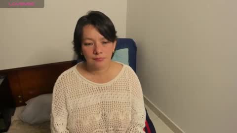 Snapshot of nuit_rose chatting on March 7, 1:53 am nuit_rose online show from March 7, 1:53 am