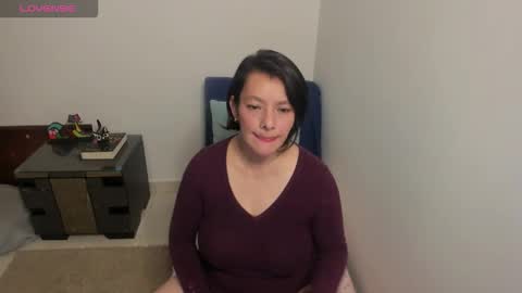 Snapshot of nuit_rose chatting on September 27, 2:05 am nuit_rose online show from September 27, 2:05 am