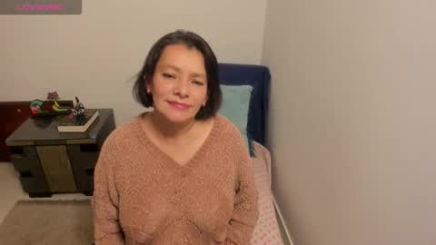 Snapshot of nuit_rose chatting on October 12, 2:21 am nuit_rose online show from October 12, 2:21 am