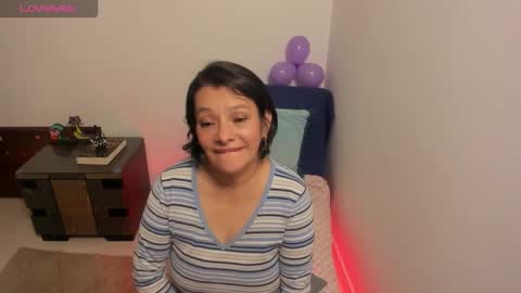 Snapshot of nuit_rose chatting on November 5, 2:11 am nuit_rose online show from November 5, 2:11 am