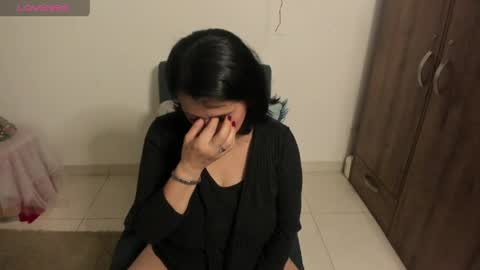 nuit_rose online show from April 15, 1:12 am