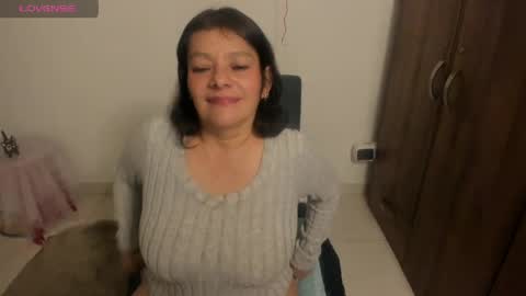 nuit_rose online show from April 21, 1:42 am