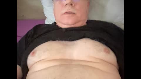 nukiss online show from March 3, 12:58 pm