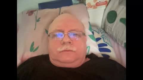 nukiss online show from March 11, 1:34 pm