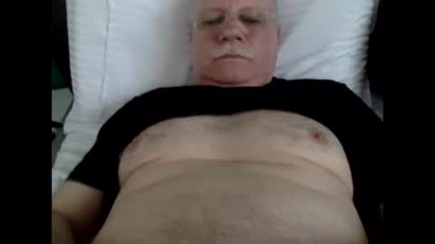 nukiss online show from April 22, 1:45 pm