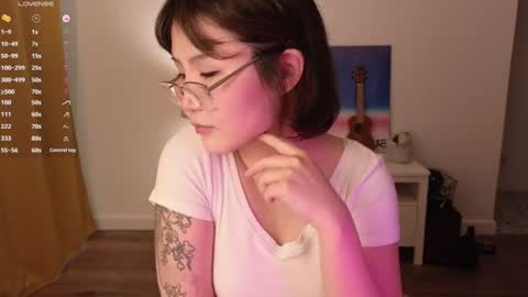 Snapshot of nullgirll chatting on June 22, 2:13 am Erica online show from June 22, 2:13 am