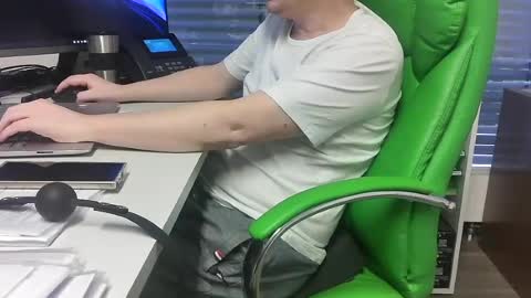 Snapshot of numlove chatting on June 26, 10:08 am Slave for Mistress and Master online show from June 26, 10:08 am