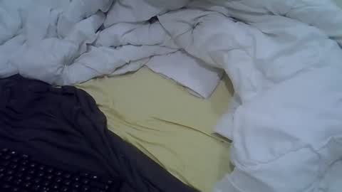 nunu_40 online show from February 18, 4:30 am