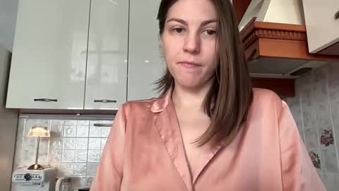 Snapshot of nursedoll chatting on September 16, 5:08 am Ema online show from September 16, 5:08 am