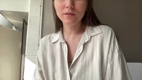 Ema online show from April 15, 1:07 pm