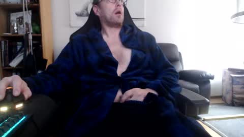 nursefan online show from November 2, 10:17 am