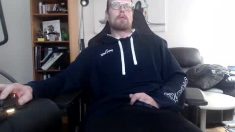 nursefan online show from December 4, 12:36 pm