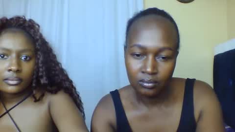 Snapshot of nutgal_ chatting on October 8, 10:57 am nutgal online show from October 8, 10:57 am