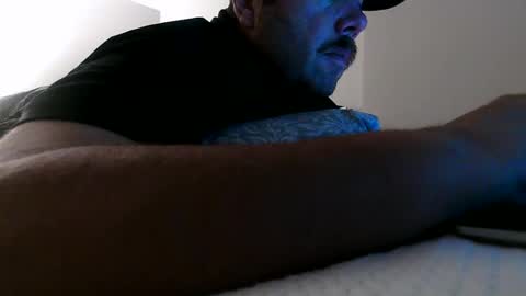 nuttincowboy727272 online show from March 31, 12:34 am