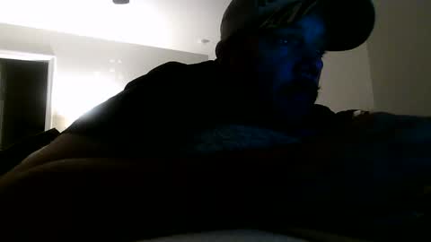 nuttincowboy727272 online show from April 1, 12:11 am