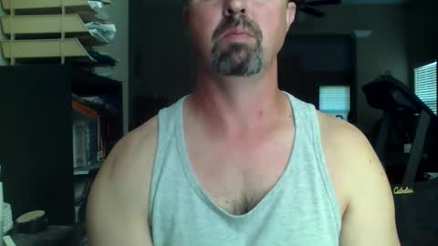 nvrenuff1979 online show from April 19, 12:37 pm