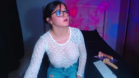 Snapshot of nyahmackenzie chatting on December 30, 11:38 pm NyahMackenzie online show from December 30, 11:38 pm