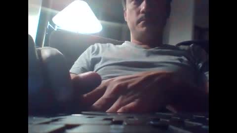 Snapshot of nycman83 chatting on December 12, 5:20 am NYC man online show from December 12, 5:20 am