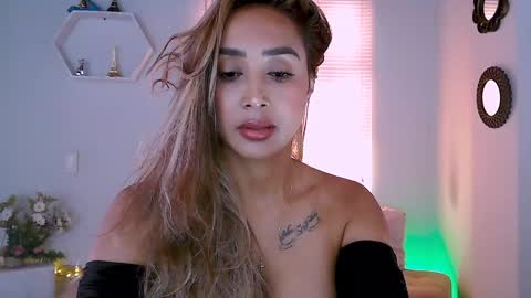 Nycole online show from January 22, 3:29 pm