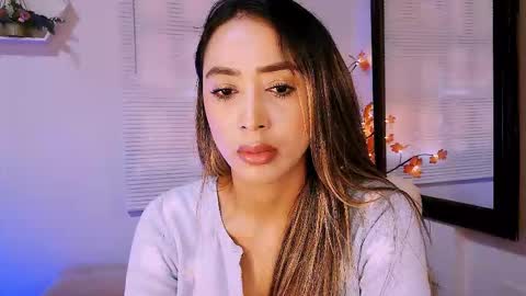 Nycole online show from November 9, 8:40 pm