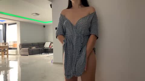 Nicol online show from November 11, 12:05 pm