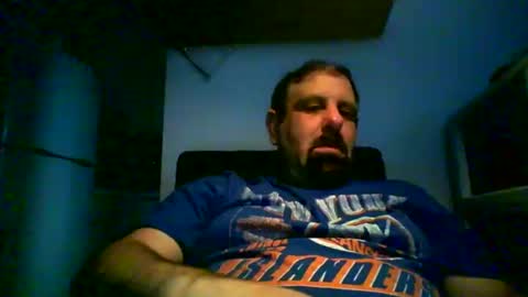 nyisles00 online show from February 17, 3:42 pm