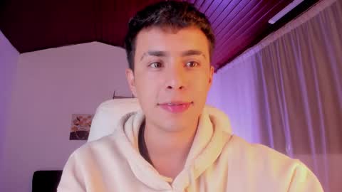 Snapshot of nyko_ds chatting on October 8, 7:55 pm nyko_ds online show from October 8, 7:55 pm