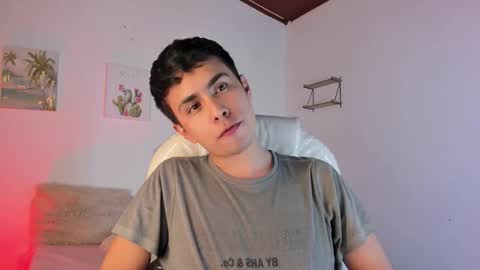 Snapshot of nyko_ds chatting on October 16, 4:24 am nyko_ds online show from October 16, 4:24 am