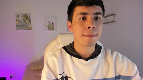 Snapshot of nyko_ds chatting on October 22, 3:40 am nyko_ds online show from October 22, 3:40 am