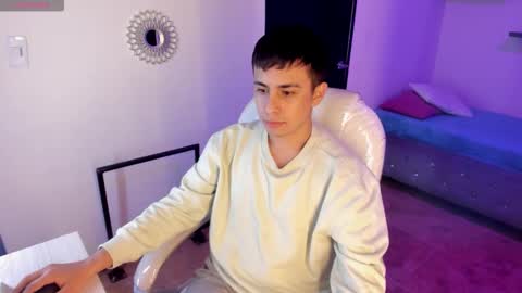 Snapshot of nyko_ds chatting on November 27, 4:25 am nyko_ds online show from November 27, 4:25 am