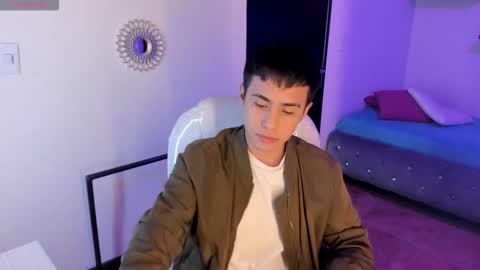 Snapshot of nyko_ds chatting on December 1, 3:44 am nyko_ds online show from December 1, 3:44 am