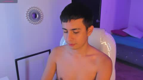 Snapshot of nyko_ds chatting on December 4, 3:49 am nyko_ds online show from December 4, 3:49 am