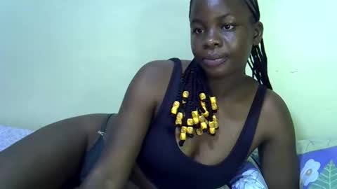 Snapshot of nyla_shal chatting on May 2, 7:08 pm Shalvin online show from May 2, 7:08 pm