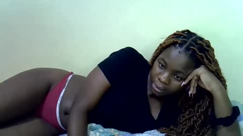 Snapshot of nyla_shal chatting on June 6, 11:37 am Shalvin online show from June 6, 11:37 am