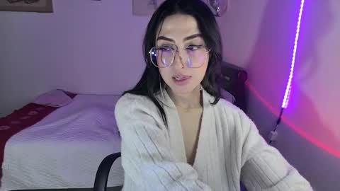 Frida online show from December 9, 8:33 am