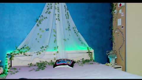 Kat online show from December 20, 10:00 pm