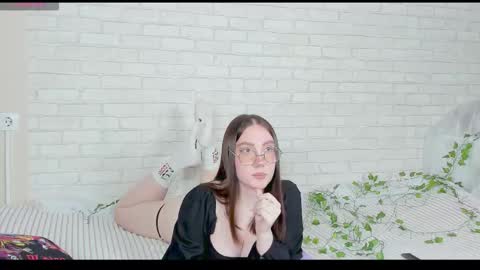 Kat online show from November 5, 4:18 pm