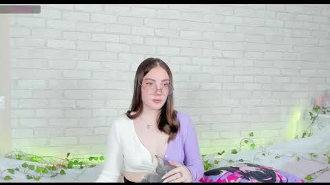 Kat online show from November 20, 4:07 pm