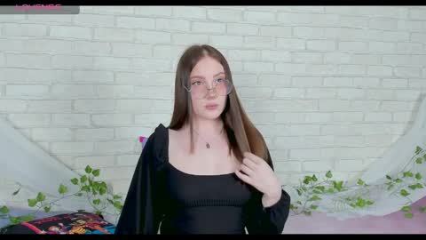 Kat online show from April 1, 6:27 pm