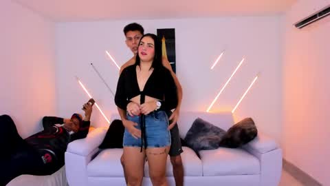 nympho_nathy_sophi online show from April 23, 1:24 pm