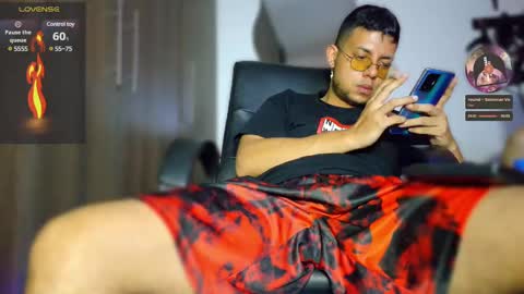 Snapshot of nymphobuddies chatting on February 20, 4:50 am David and Steven Independents online show from February 20, 4:50 am