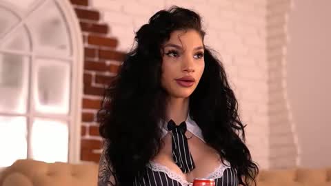 Nyssa online show from February 11, 6:02 pm