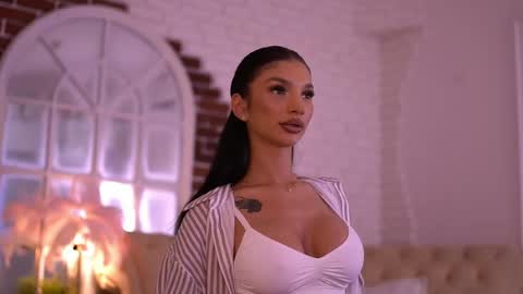 Nyssa online show from April 22, 5:47 pm